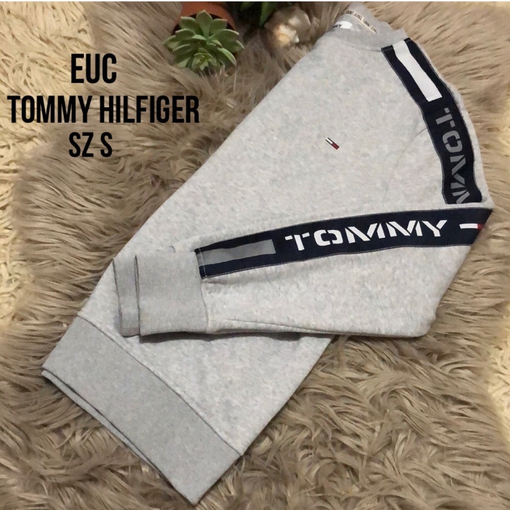 Tommy Hilfiger Crewneck Sweatshirt-Sz S-Gray with Spell-Out Sleeves-EUC